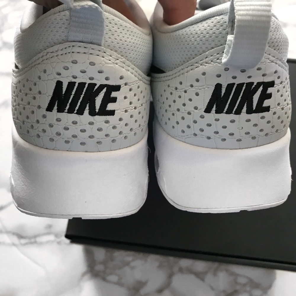 Nike Air Max Thea Pure Platinum - Picture 5 of 7